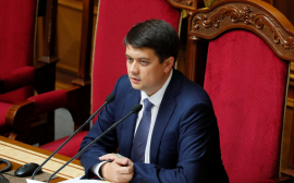 Разумков убеждён, что число депутатов в Верховной Раде требуется сократить