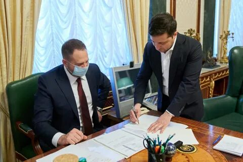 Владимир Зеленский подписал новый закон, касающийся открытия рынка земли